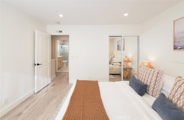 bedroom with visible vents, recessed lighting, light wood-type flooring, and baseboards