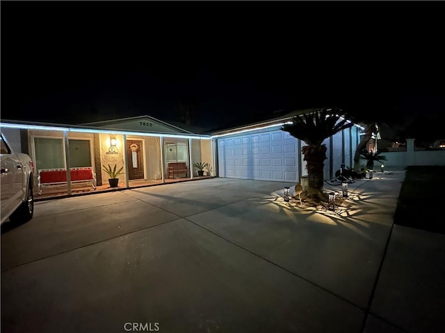 view of front of house featuring driveway