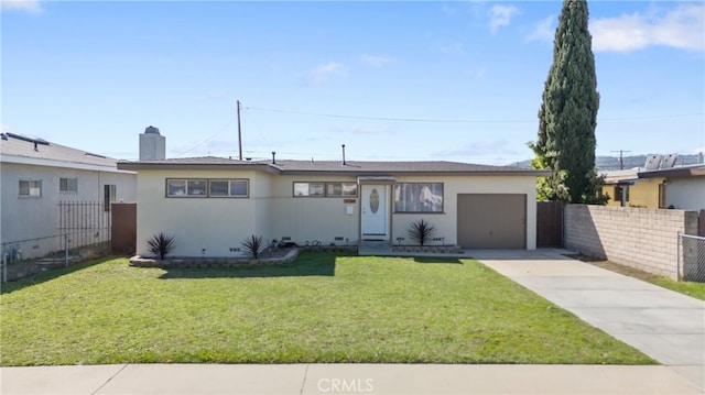 view of front of home with stucco siding, an attached garage, a front lawn, and fence