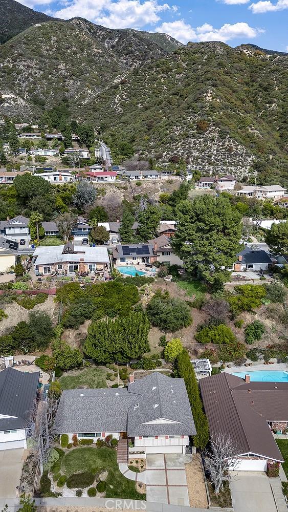 bird's eye view with a mountain view