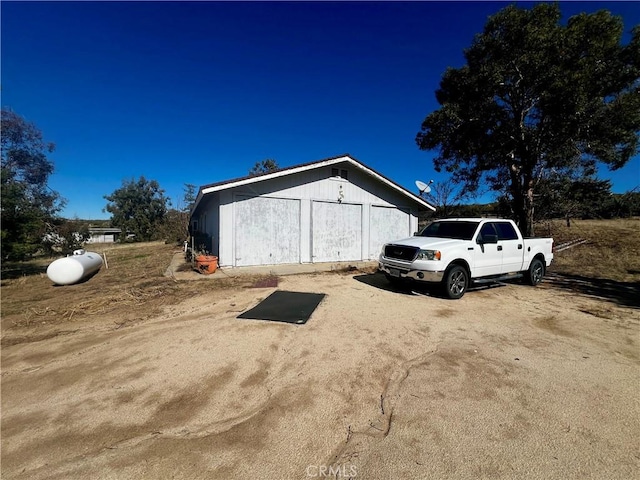 view of outbuilding featuring an outbuilding