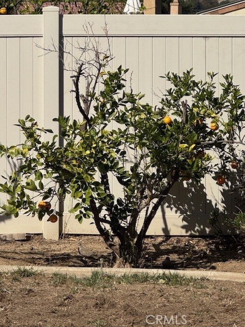 exterior space featuring fence