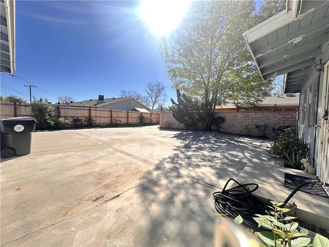 19863 Drasin Dr, Canyon Country, CA 91351 - view of patio / terrace with a fenced backyard