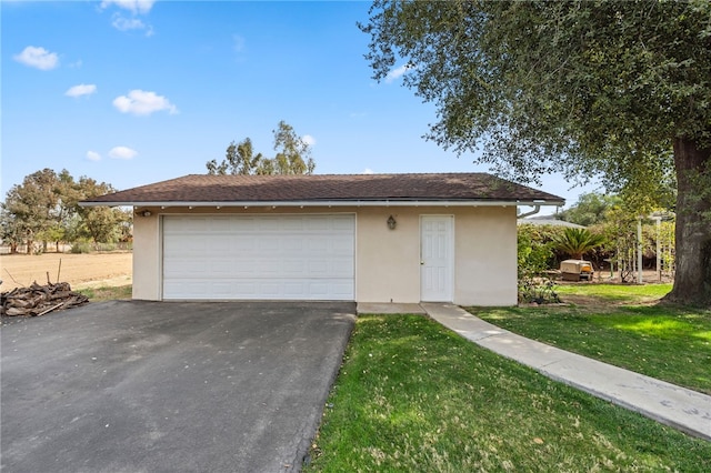 view of detached garage