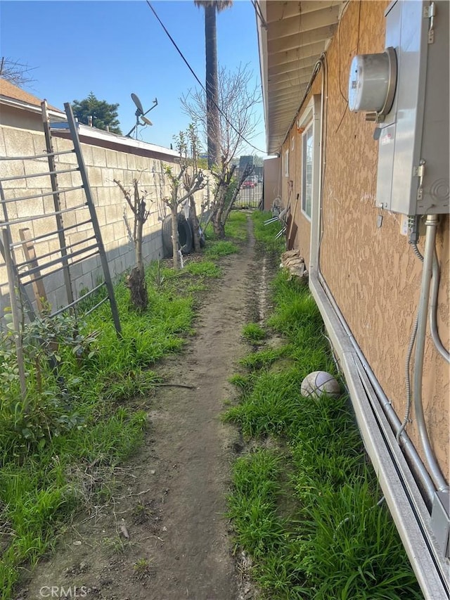 view of yard featuring fence