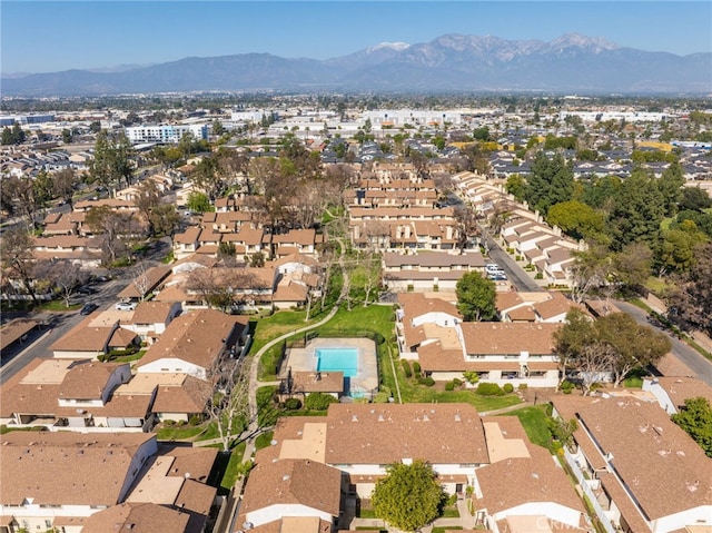 bird's eye view featuring a residential view and a mountain view