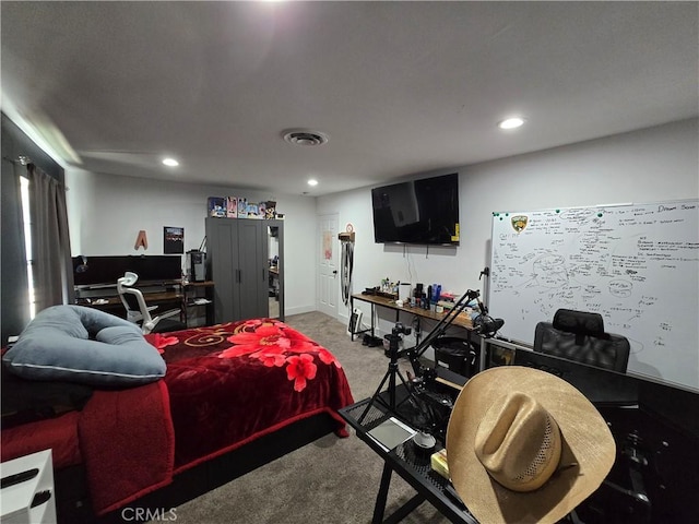 bedroom featuring baseboards, carpet flooring, visible vents, and recessed lighting