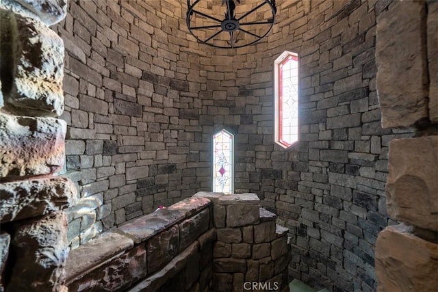 bathroom with ceiling fan