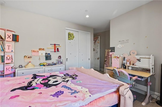 bedroom with a closet