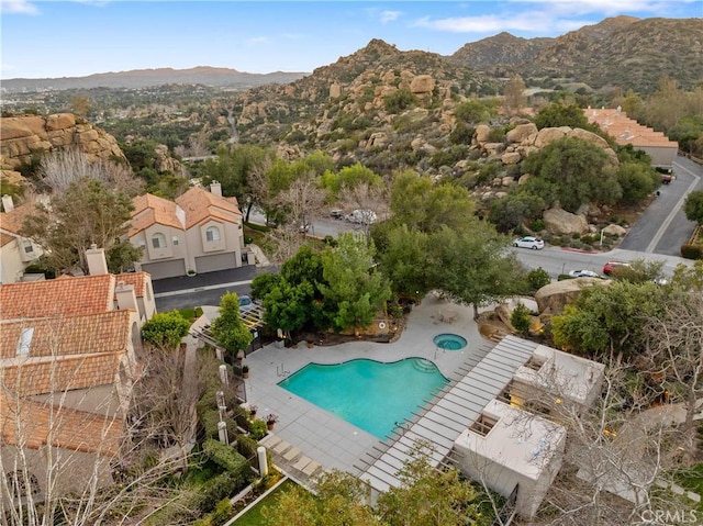 bird's eye view featuring a mountain view