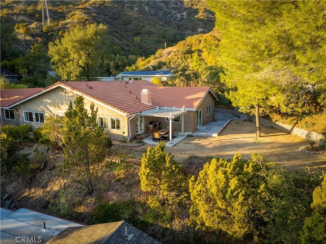 5386 Harter Ln, La Canada Flintridge, CA 91011 - aerial view of property and surrounding area featuring a heavily wooded area