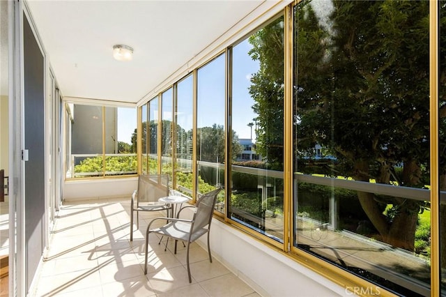 view of sunroom / solarium