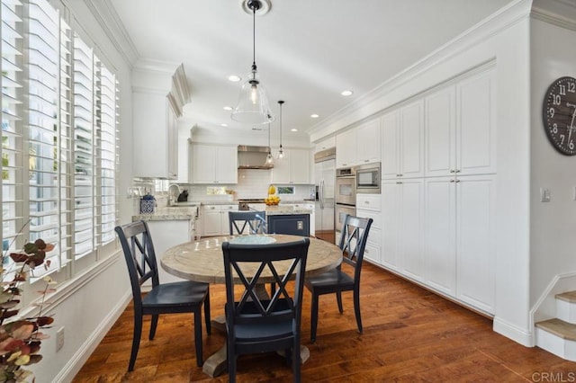 dining space with baseboards, ornamental molding, dark wood-style flooring, and recessed lighting