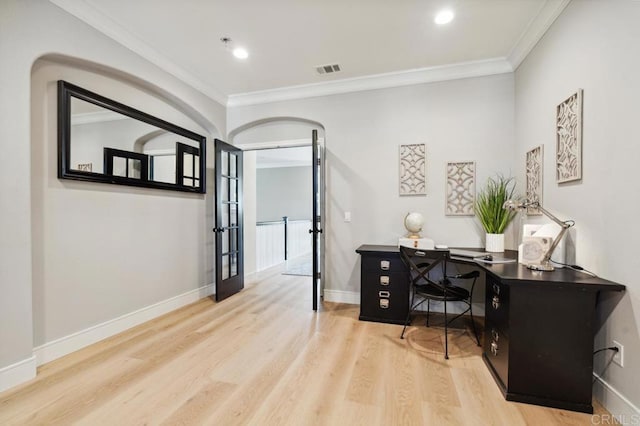 office area featuring recessed lighting, wood finished floors, visible vents, baseboards, and ornamental molding