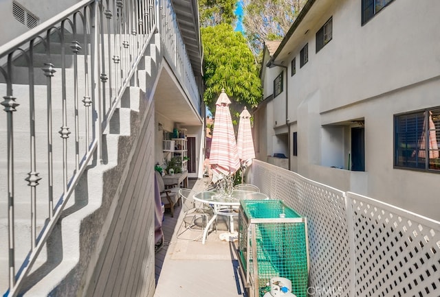 exterior space featuring outdoor dining area