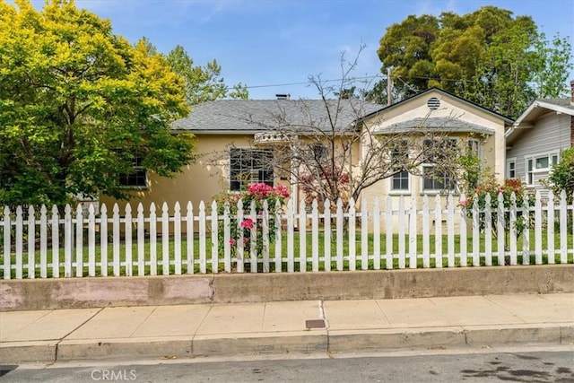 551 Hathway Ave, San Luis Obispo, CA 93405 - ranch-style home featuring stucco siding and a fenced front yard
