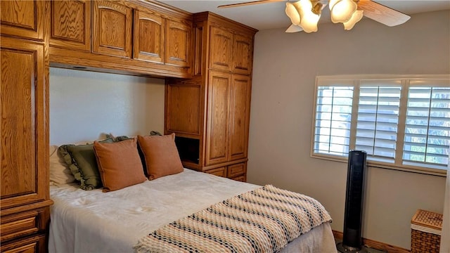 bedroom with a ceiling fan