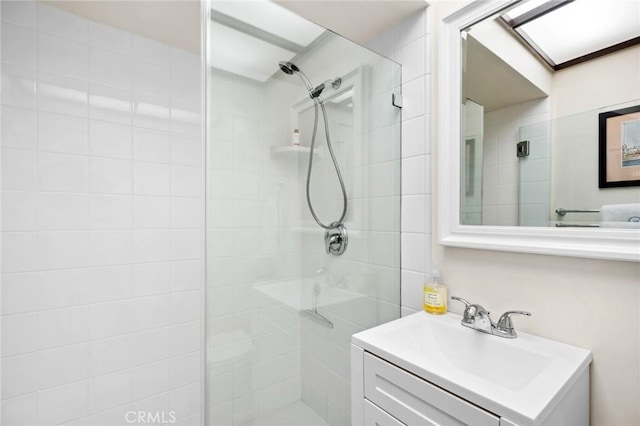 115 Bayside Pl Unit 115, Corona Del Mar, CA 92625 - full bath featuring a stall shower and vanity