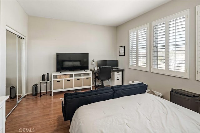 23718 Hathaway Dr, Valencia, CA 91354 - bedroom with wood finished floors