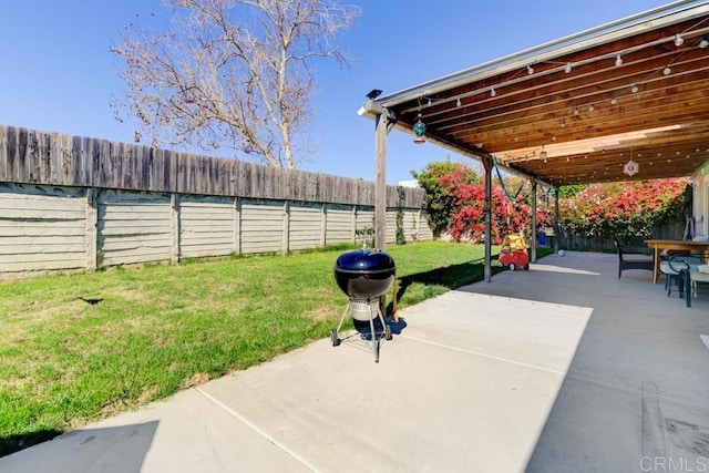 view of patio featuring a fenced backyard