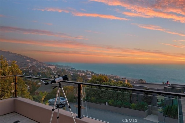 31422 Ceanothus Dr, Laguna Beach, CA 92651 - balcony at dusk with a water view