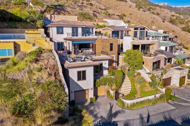 bird's eye view with a residential view