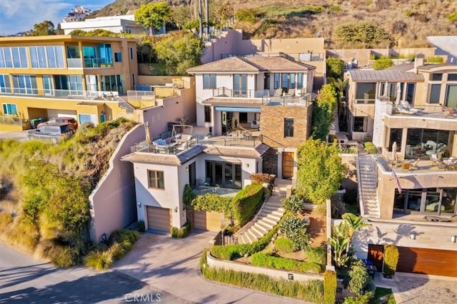 birds eye view of property with a residential view