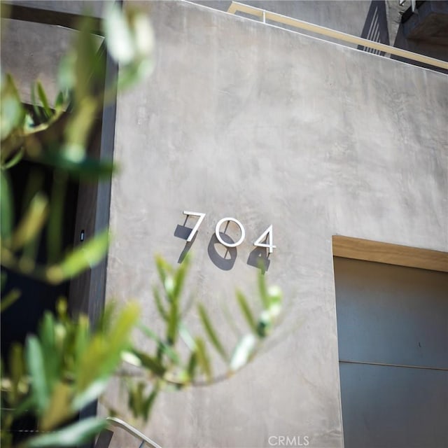 exterior details with stucco siding