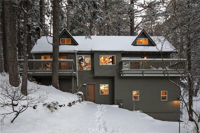 1149 Scenic Way, Rimforest, CA 92378 - snow covered rear of property featuring a balcony