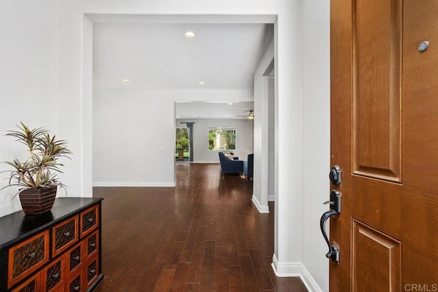 entryway featuring dark wood-type flooring, recessed lighting, a ceiling fan, and baseboards