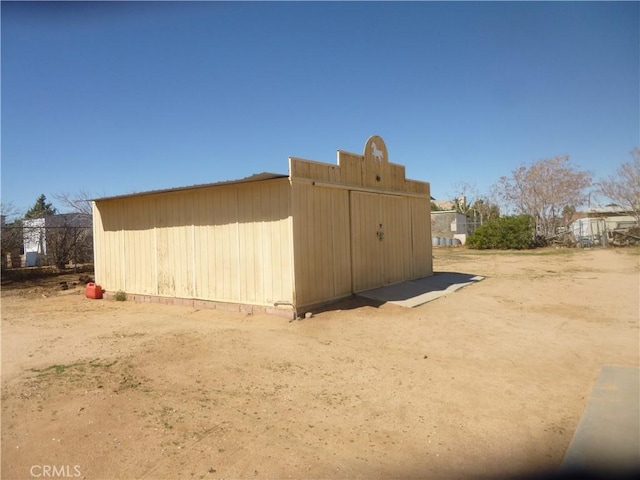 view of outbuilding