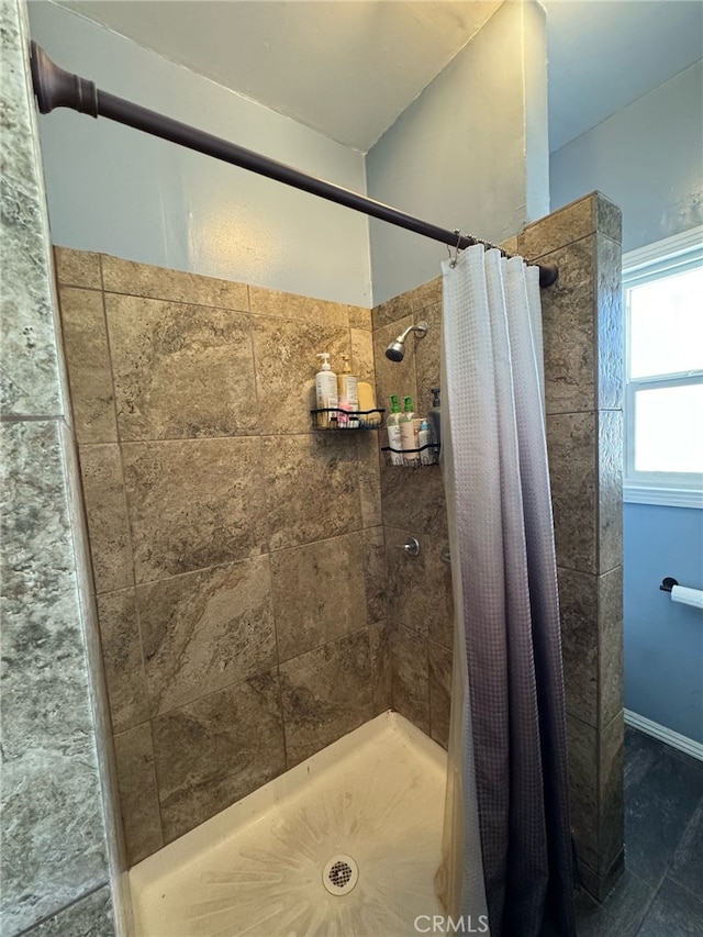 1375 E 46th St, Los Angeles, CA 90011 - full bath featuring a tile shower