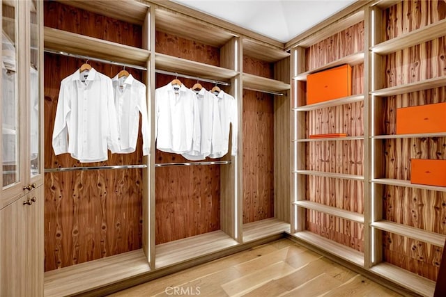 4435 Katherine Ave, Sherman Oaks, CA 91423 - mudroom with hardwood / wood-style floors