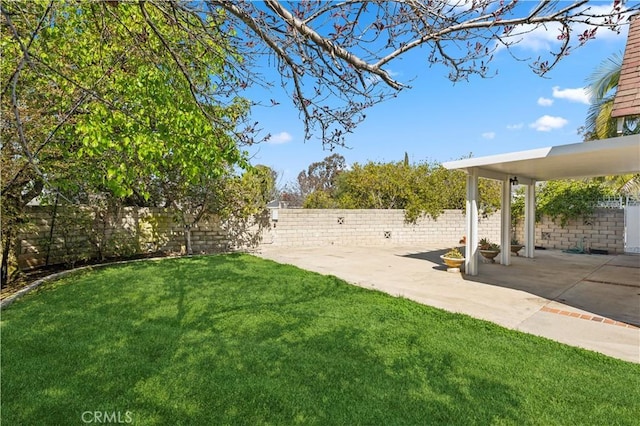 1632 Indus St, Newport Beach, CA 92660 - fenced backyard with a patio area