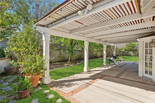 1632 Indus St, Newport Beach, CA 92660 - fenced backyard with a patio