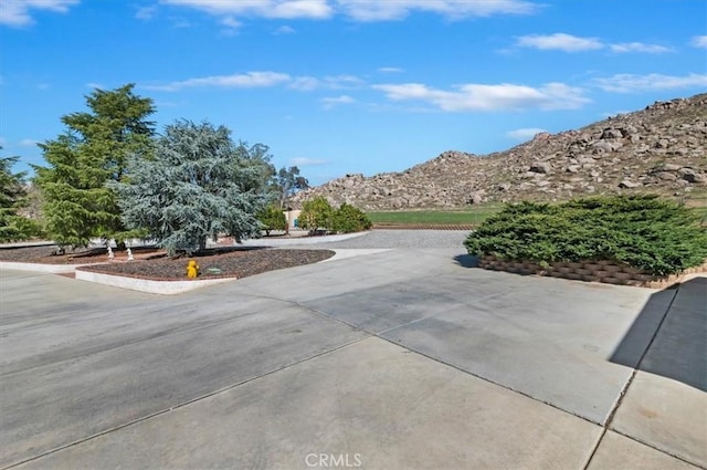 view of home's community featuring a mountain view