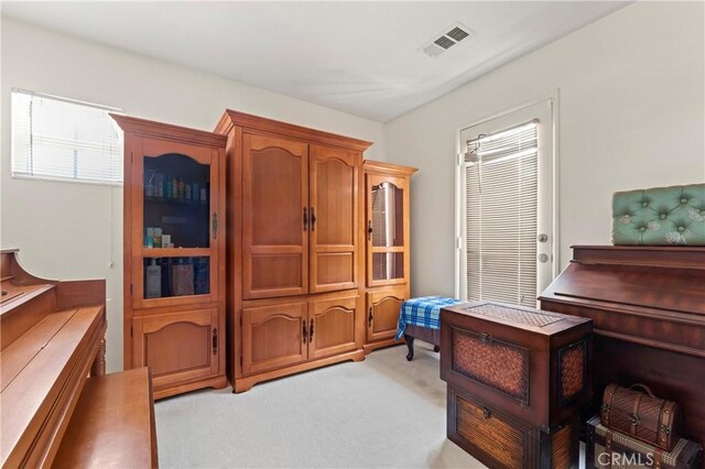 1339 Castledale St, Riverside, CA 92501 - sitting room with visible vents and light colored carpet