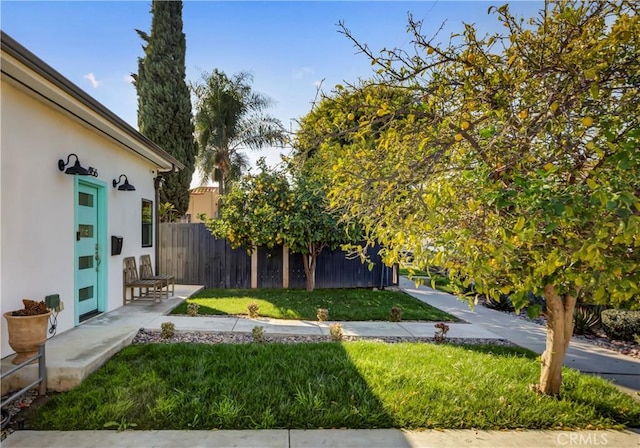 view of yard featuring fence