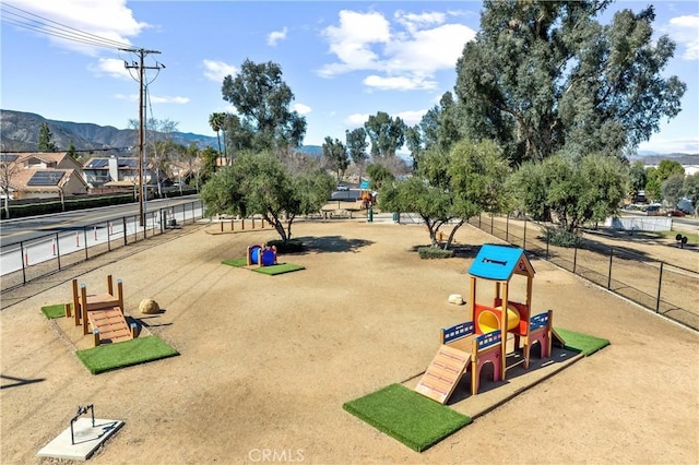 19390 Okeechobee Ln, Lake Elsinore, CA 92530 - view of property's community featuring a dog friendly area and a mountain view