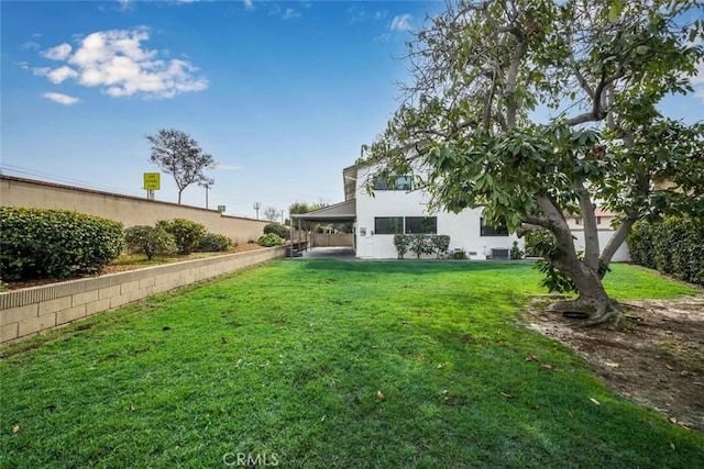 view of yard featuring fence