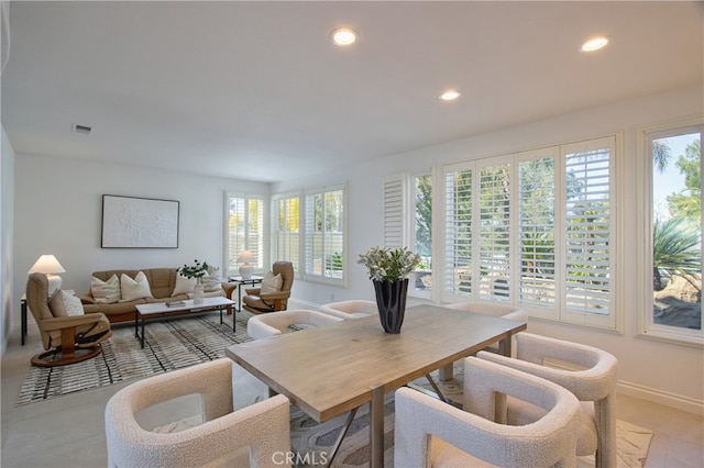 dining area featuring recessed lighting, visible vents, and baseboards