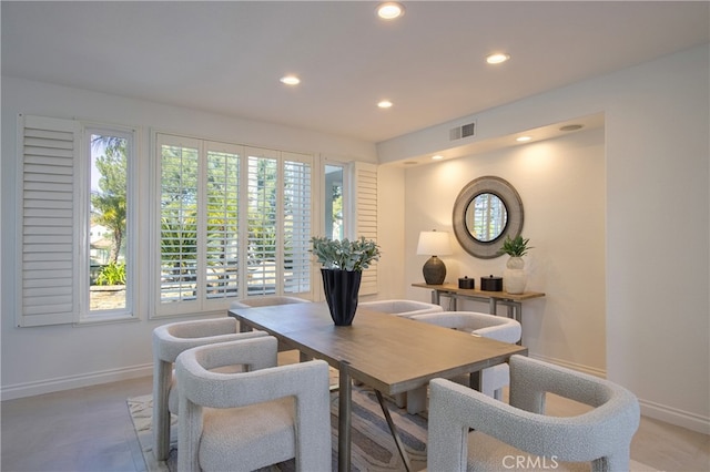 dining room featuring recessed lighting, visible vents, and baseboards