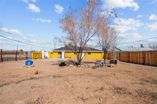 view of yard with fence