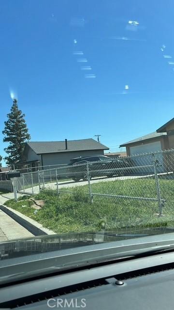 809 Vine Dr, Bakersfield, CA 93307 - photo 4