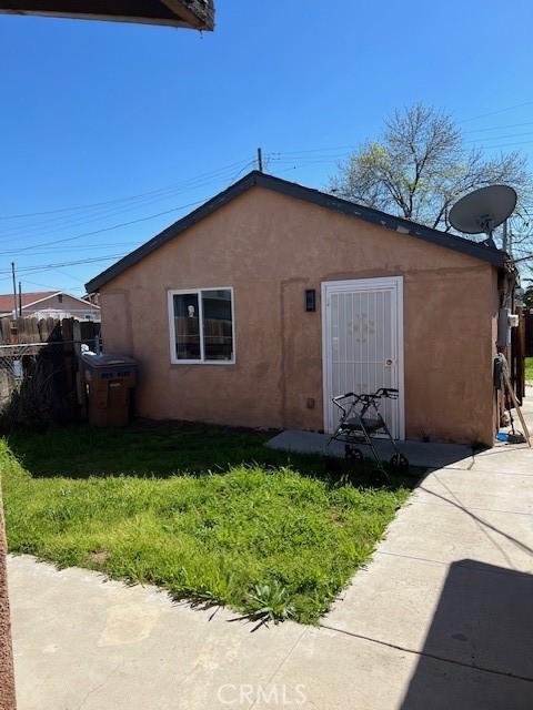 809 Vine Dr, Bakersfield, CA 93307 - photo 3