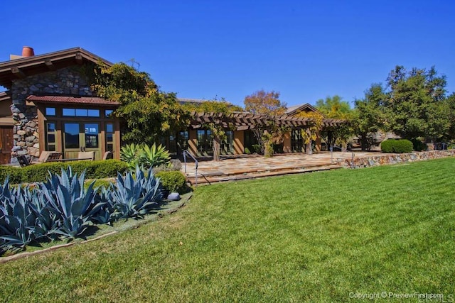 view of yard with a pergola