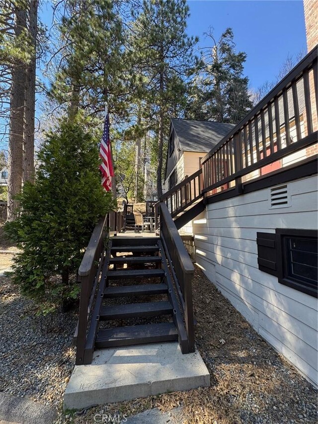 283 Walnut Dr, Lake Arrowhead, CA 92352 - wooden deck featuring stairway