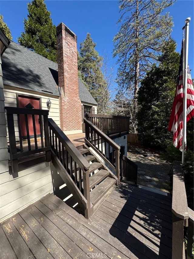283 Walnut Dr, Lake Arrowhead, CA 92352 - deck with stairway