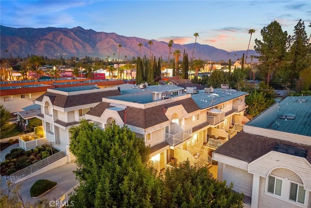 bird's eye view featuring a mountain view