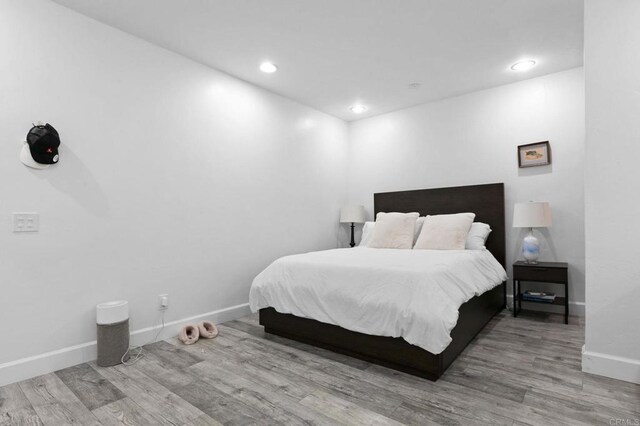 19950 Elfin Forest Ln, Escondido, CA 92029 - bedroom featuring baseboards, wood finished floors, and recessed lighting